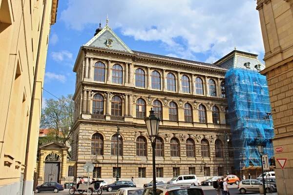 Uměleckoprůmyslové muzeum