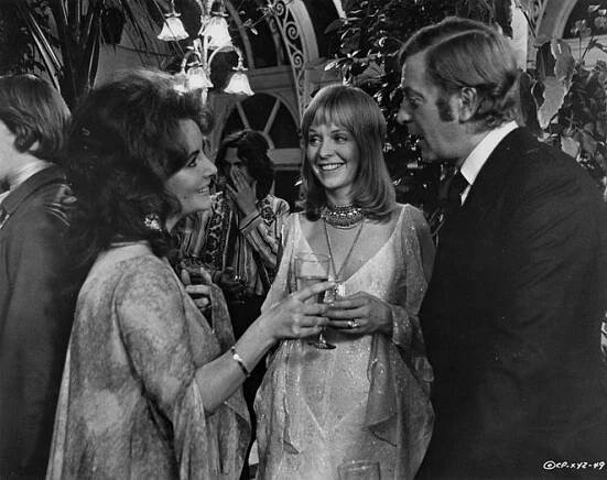 Zee a spol. - Z filmu - Elizabeth Taylor, Susannah York, Michael Caine
