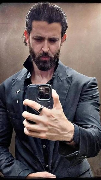 Hrithik Roshan Net Worth: Know How Rich is this Versatile Actor