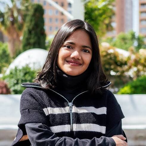 Zarrin Alam.jpg