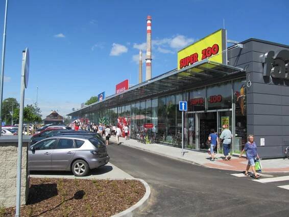 Retail park FASTMALL Rožnov pod Radhoštěm - FASTAV