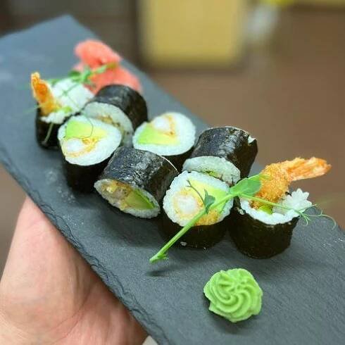 Sushi z Hradce Svitavy - Maki s krevetou a avokádem