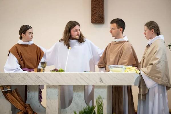 Pašijový příběh - fotky - Římskokatolická farnost Pustkovec
