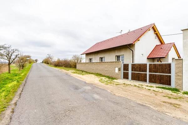 Dům Čakovičky na prodej