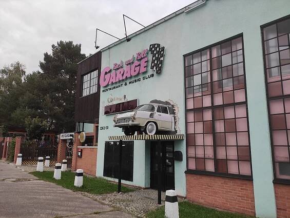 Soubor:Garage Club, Ostrava-Martinov 2.jpg