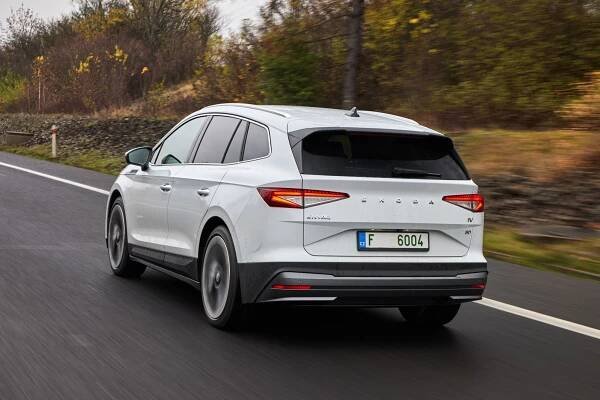 Škoda zvedala ceny: Enyaq zdražil až o 85 tisíc, má ale výbavu navíc. Rostla i Fabia