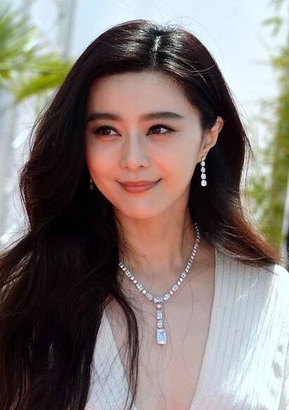 Soubor:Fan Bingbing Cannes 2017 2.jpg – Wikipedie