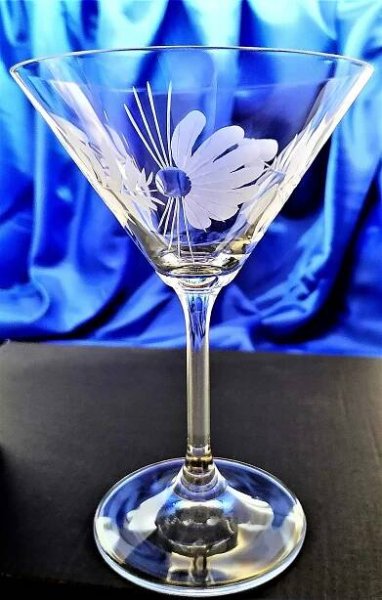 LsG-Crystal Skleničky na Martini/ koktejly ručně broušené dekor Šípek dárkové balení satén Lara-2082 210ml 2 Ks.
