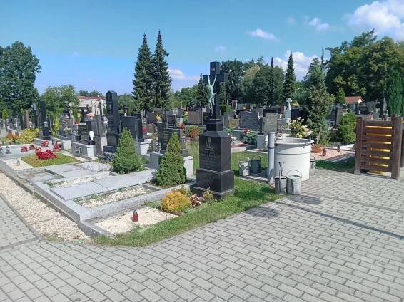 Fotografie - Hřbitov Stará Bělá (Hřbitov, Ostrava - Stará Bělá, Česko). - 10.08.2022
