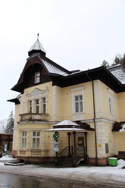 V Janských Lázních se otevřela nová pobočka Královéhradecké lékárny | Oblastní nemocnice Trutnov a.s.