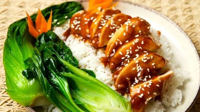 Lepkav kue teriyaki s pak choi zelm na esneku podle ona