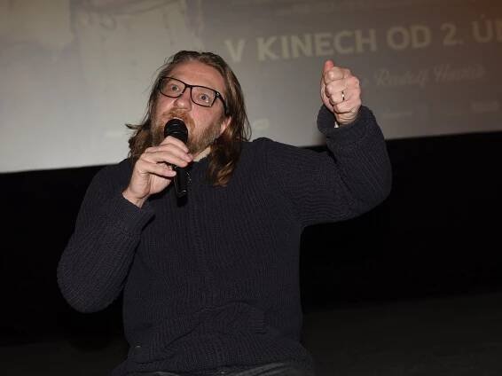 Jak se točí film se dvěma herci v Thajsku, líčili v Kolíně režisér a producent