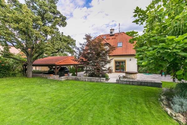 Sýkovecká, Kyje - Praha 9 | Pronájem, Rodinný dům, 5+kk, 230 m²