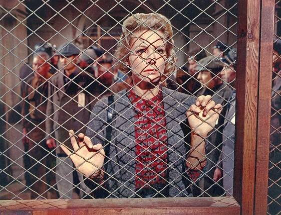 The Four Horsemen of the Apocalypse - Z filmu - Ingrid Thulin