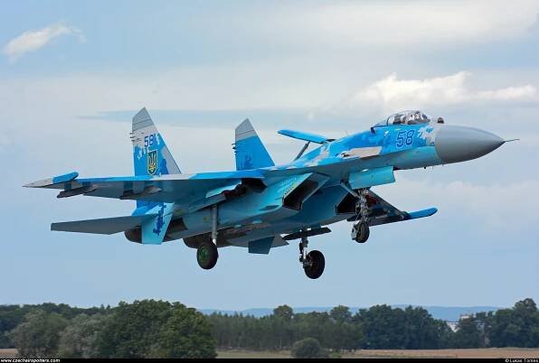 Ukraine - Air Force – Sukhoi Su-27 Flanker B 58 BLUE