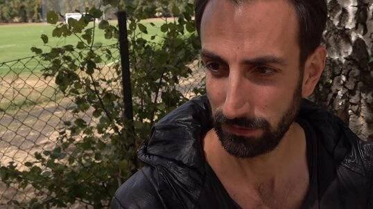 Už je zase homosexuál: Tenhle charizmatický herec se vymanil z jedné škatulky a sklouznul do druhé
