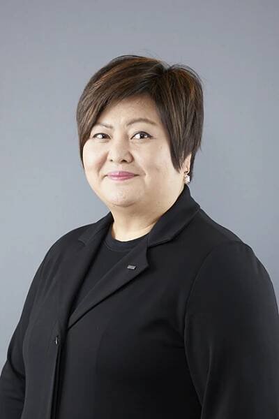 Jin Song Montesano | Board & Executive Officers | About Us | LIXIL