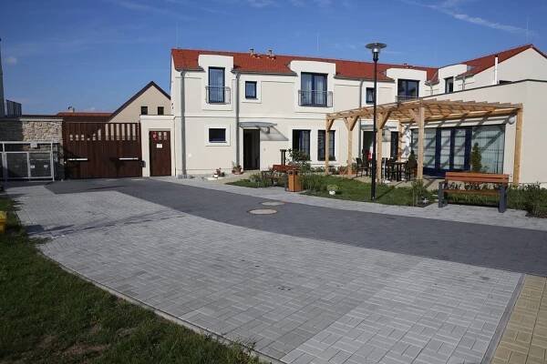 Žilková už o tchyni doma nepečuje: Stropnický ji odvezl do domova důchodců!