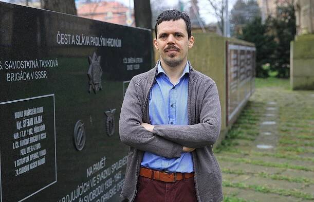 Opava téměř celá lehla popelem, líčí konec války historik Kolář