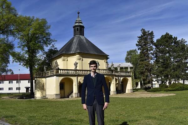 Puč v Mořicích! Obec má nového starostu, nejmladšího v celé zemi