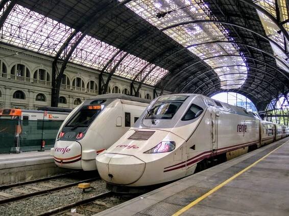 Liberec – Barcelona vlakem a s dětmi. Cesta za rychlostí 320 km/h na vlastní kůži - Zdopravy.cz