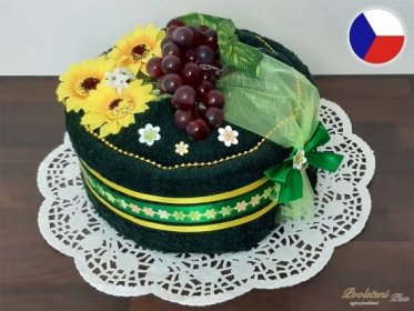 Textilní dort z osušky Sofie tmavě zelená | Povlečení Plus