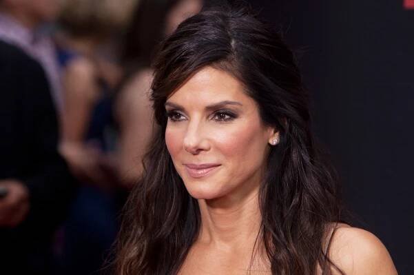 Sandra Bullock donates $1 million for Harvey relief
