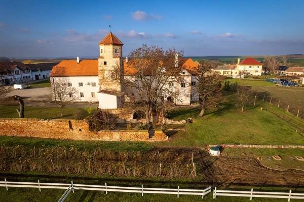 Prodej historických objektů v Rudicích - REALCITY.cz 