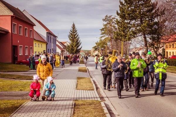Masopustní obchůzka - Oficiální stránky obce Šumice