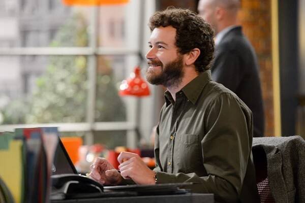 Muži sobě - Uncle Gibbs - Z filmu - Danny Masterson