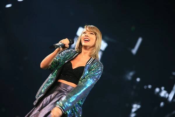 Taylor Swift se na novém albu The Tortured Poets Department drsně vyrovnává se svými bývalými
