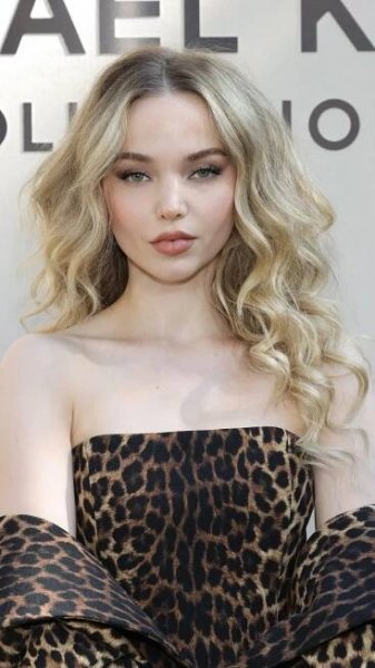 dove cameron blonde