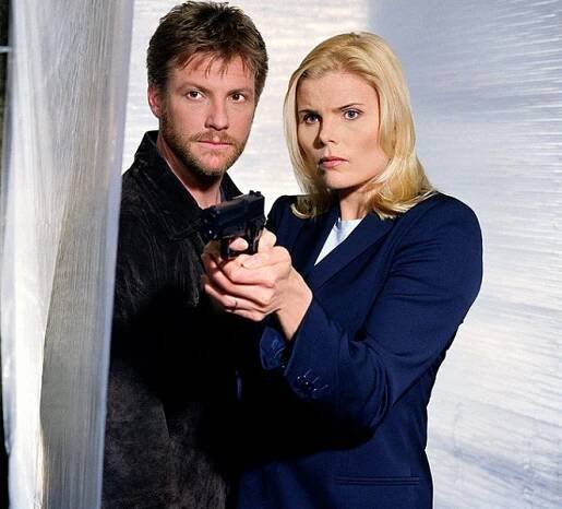 První výstřel - Promo - Doug Savant, Mariel Hemingway