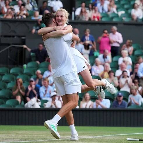 Siniaková královnou Wimbledonu! Slaví ve smíšené čtyřhře. Sabalenková opět bez finále