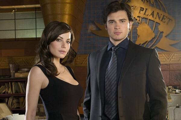 Smallville's Erica Durance on her favorite aspect of playing Lois Lane