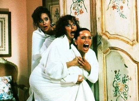 Lysette Anthony, JoBeth Williams, Victoria Mahoney - Proměna - Z filmu