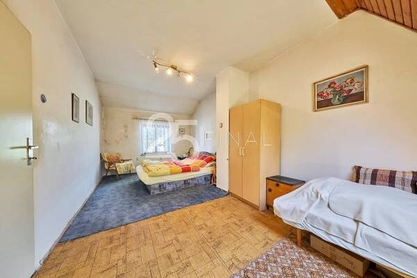Prodej rodinného domu se zahradou a garáží v obci Úpice, okres Trutnov | Reality.iDNES.cz 