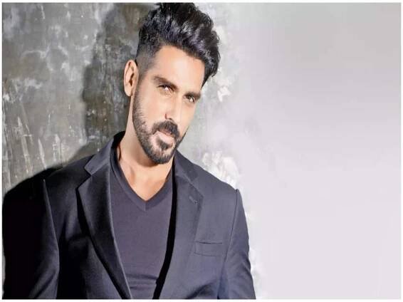 Zayed Khan recalls father Sanjay Khan’s near-fatal fire accident on Tipu Sultan set: 'His skin was literally melting into the sheets'