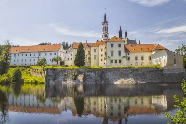 Cisterciácká klášterní krajina Vyšší Brod dostala ocenění Evropské dědictví
