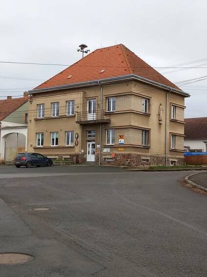 Mlečice - obecní úřad foto 2