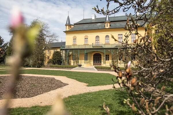 Foto: Kníže měl moderní koupelnu, služky kladkový věšák. Nová tvář zámku Slatiňany