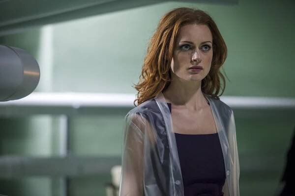 Dominion - Beware Those Closest to You - Z filmu - Rosalind Halstead