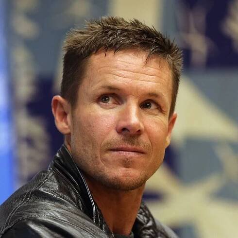 Felix Baumgartner 'was dead' before paraglider crashed into hotel pool