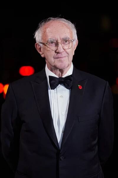 The Crown Season 5 World Premiere on November 8, 2022 in London, United Kingdom - Jonathan Pryce - Koruna - Série 5 - Z akcí