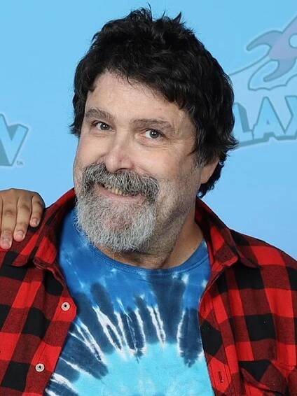 Soubor:Mick Foley Photo Op GalaxyCon Raleigh 2023.jpg – Wikipedie