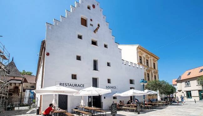venkovní zahrádka restaurace SOLNICE