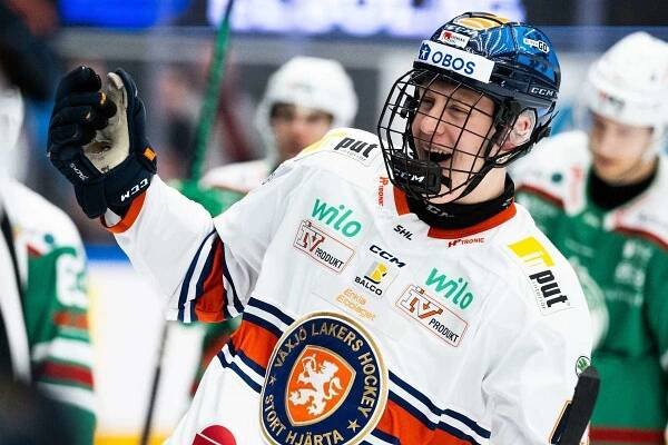 Krajánci v Evropě: Štancl dal premiérový gól v SHL, Čajka oslavil narozeniny dvěma trefami