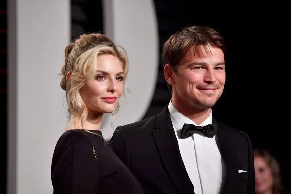 Josh Hartnett do toho po 10 letech vztahu praštil: S touto půvabnou herečkou má už tři děti