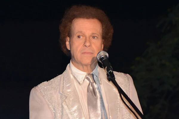  Richard Simmons speaks during the 1st Annual "Legends Beyond" Gala on September 19, 2013 