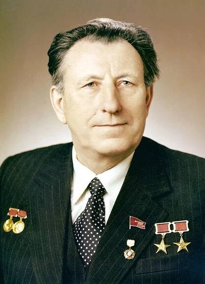 Utkin, Vladimir Fjodorovič : U